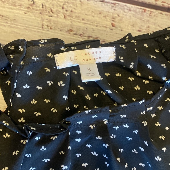LC Lauren Conrad top, size small. - Picture 2 of 4